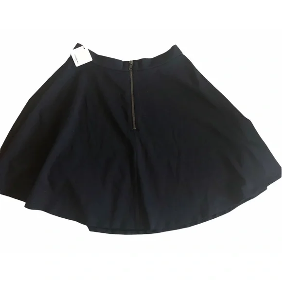 HALOGEN BRAND NEW w/ Tags Black Flare Skirt Size Small! - Picture 4 of 8